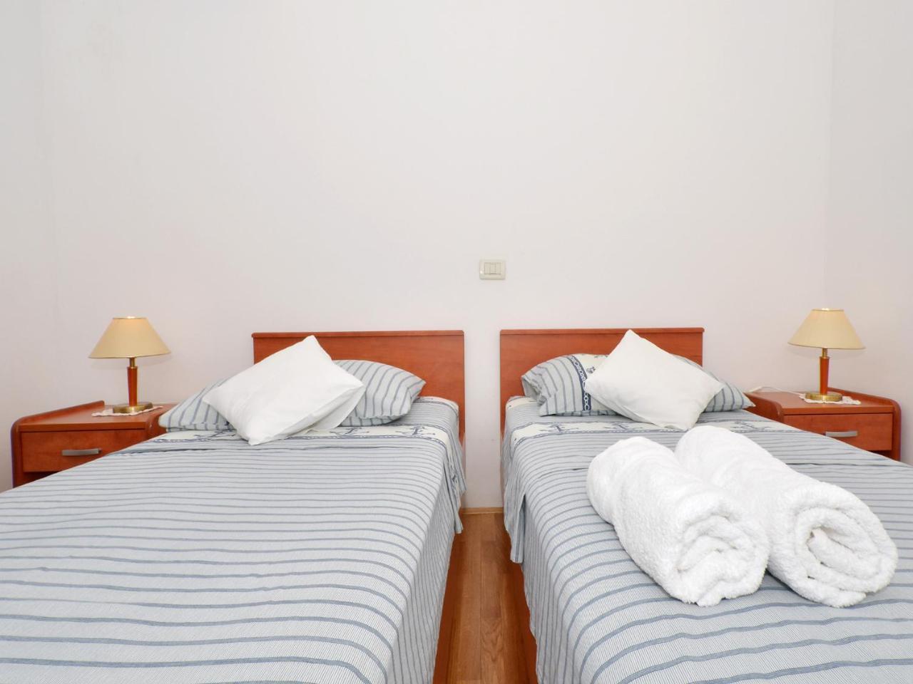 Apartments Nera Podstrana Extérieur photo
